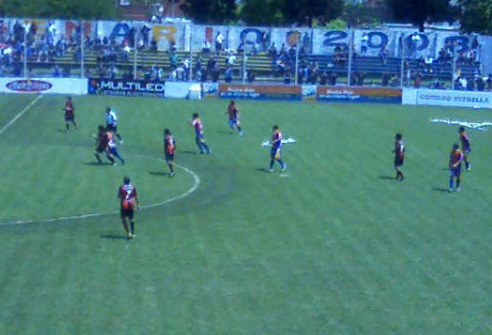 DEFENSORES VOLVIO A EMPATAR Y PERDIO LA PUNTA