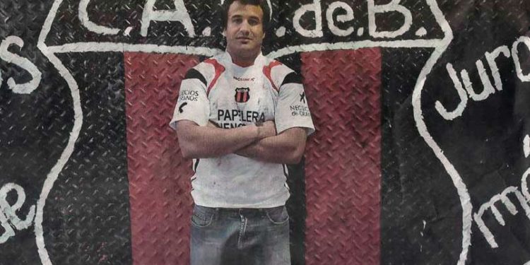 UN PUMA ROJINEGRO – ALEJANDRO CAMPOS