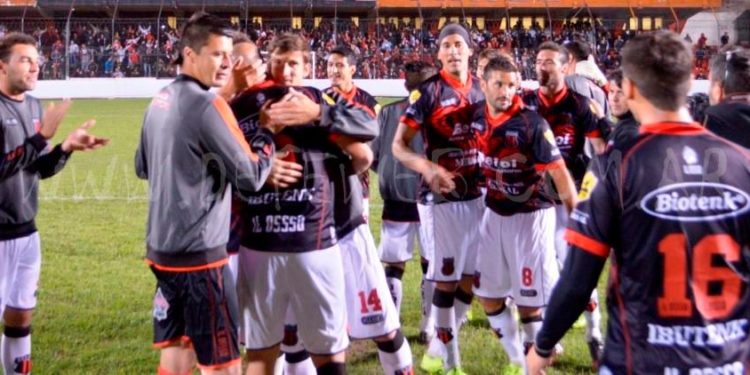 Defe 1 - Acassuso 0 - Fecha 40