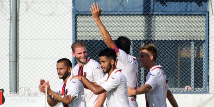 Colegiales 0 - Defe 2: Fecha 16 - 2016