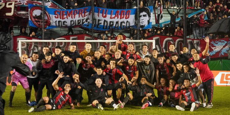 CEREMONIA TRIUNFAL SOBRE LA TEMPESTAD